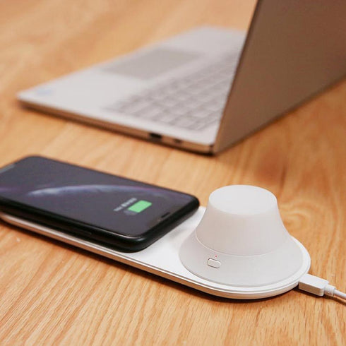 Estrix™ Wireless Charger with Detachable Light